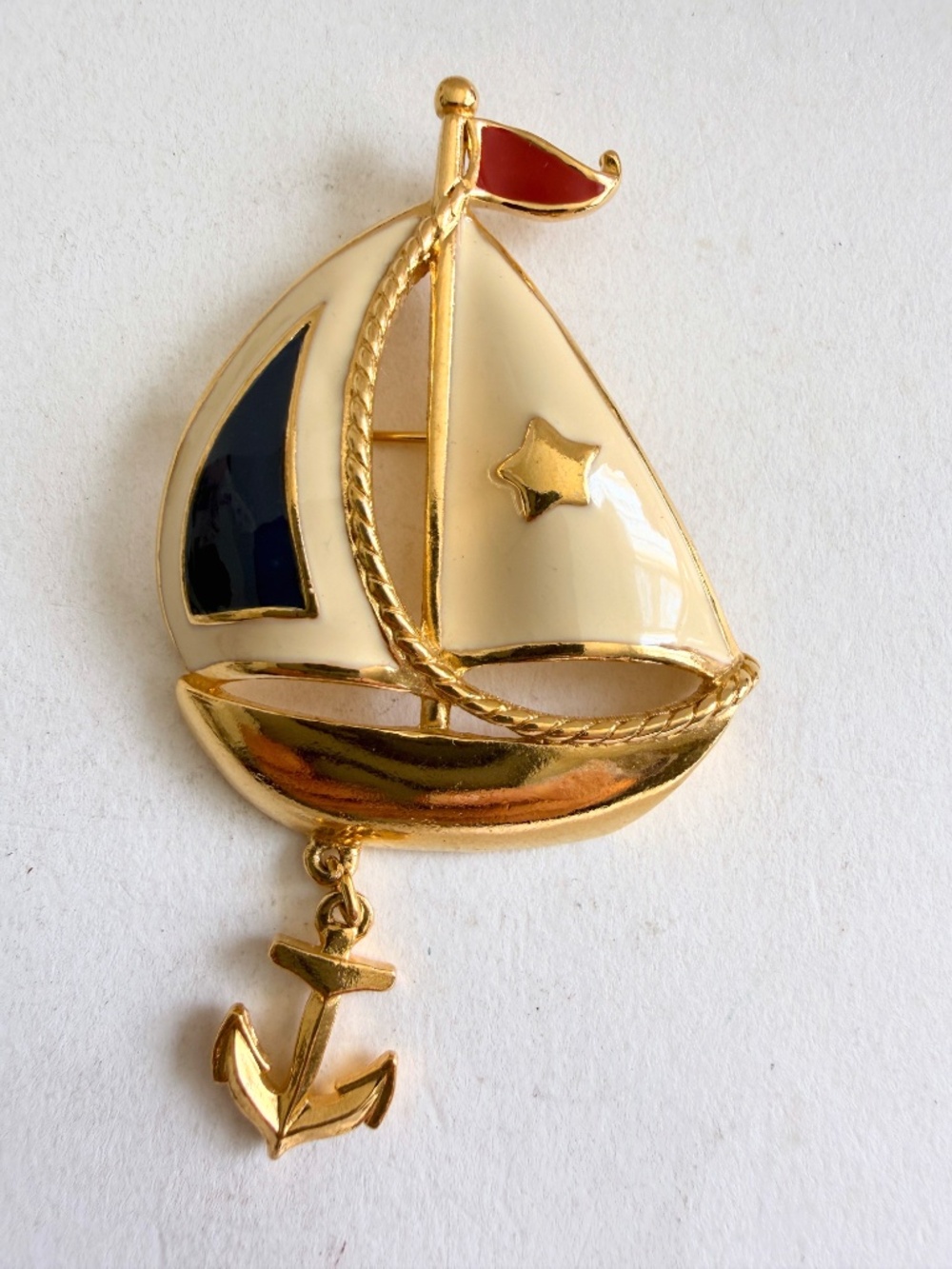 Vintage 80s AVON sailboat brooch signed gold tone enamel nautical boat designer